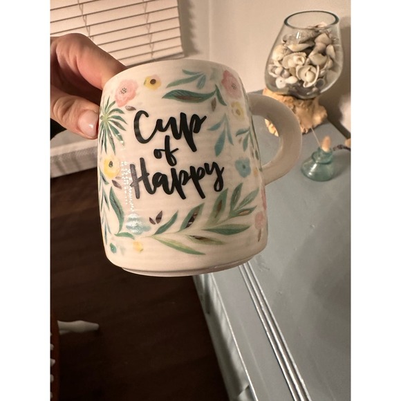Cup of happy mug with florals - Picture 4 of 4